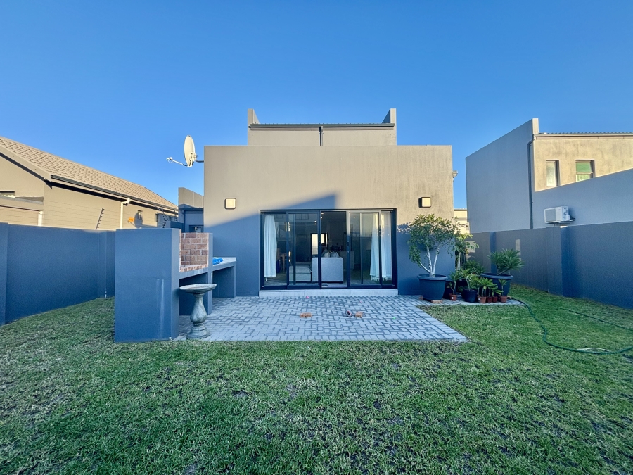 4 Bedroom Property for Sale in Sandown Western Cape
